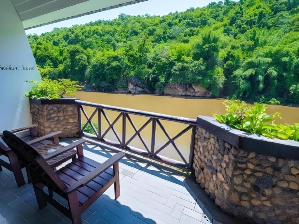 River Kwai Village Hotel Ban Kaeng Raboet Exterior foto